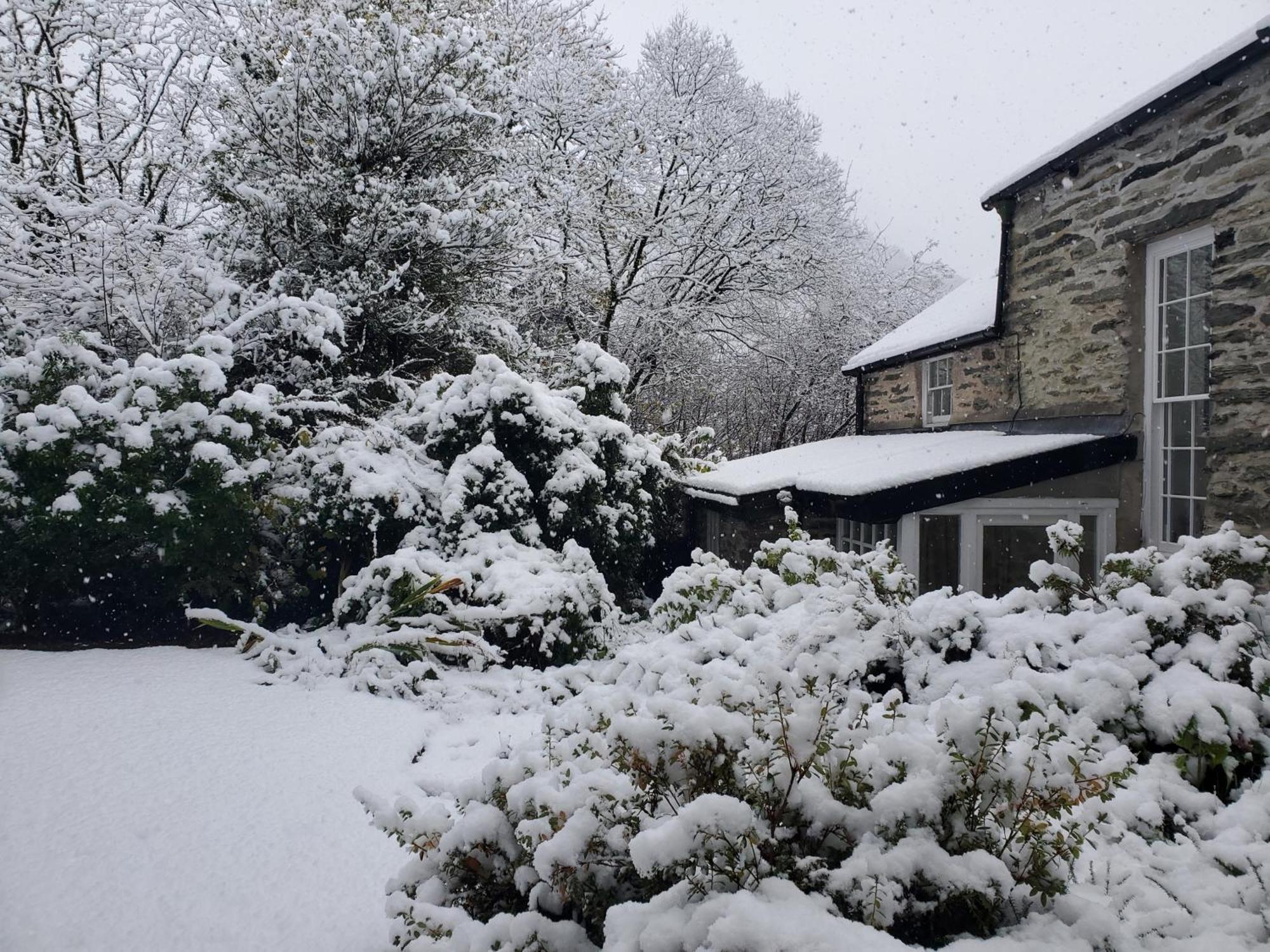 Ty Capel Isa Villa Blaenau Ffestiniog Exteriör bild
