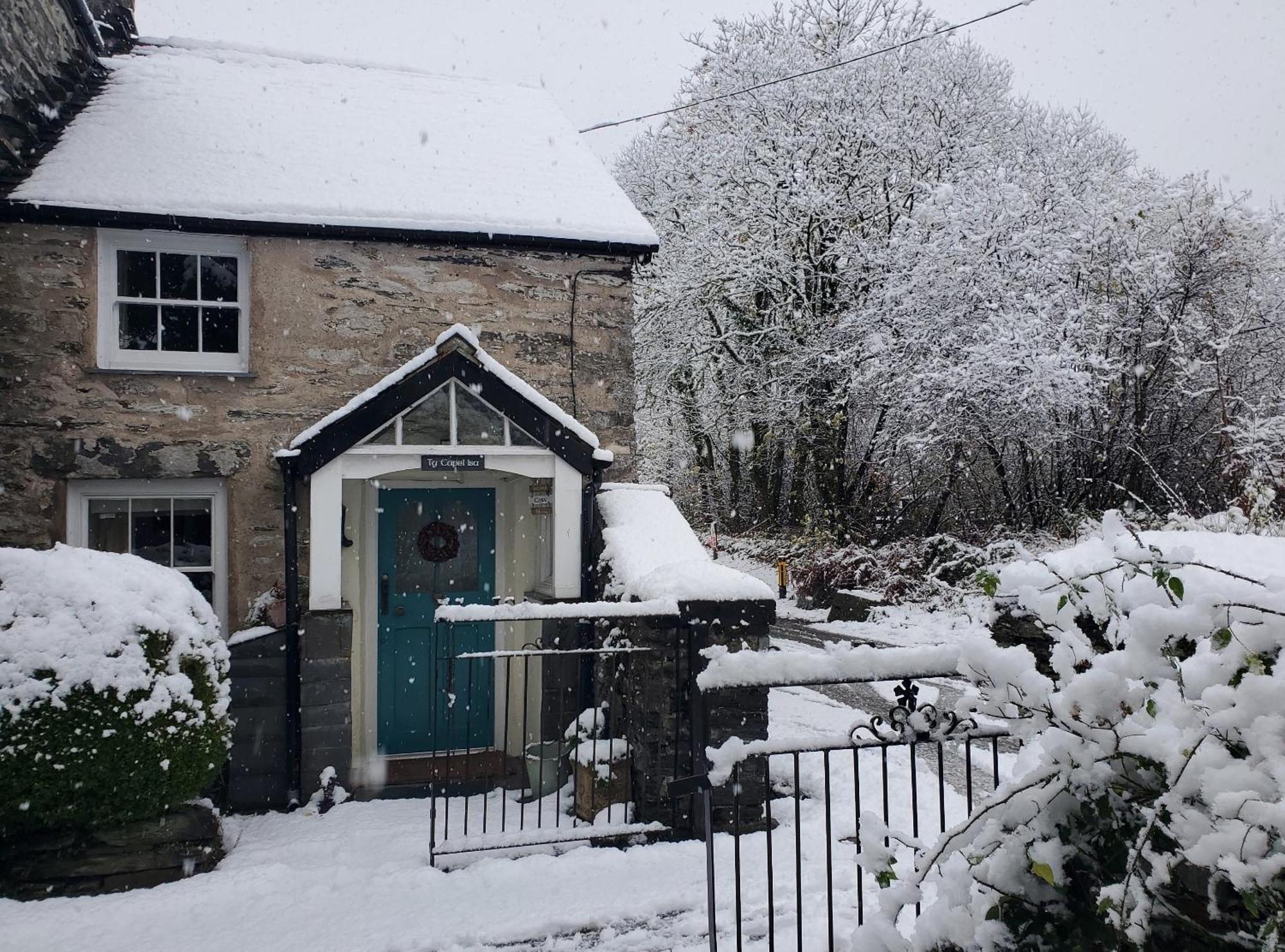 Ty Capel Isa Villa Blaenau Ffestiniog Exteriör bild